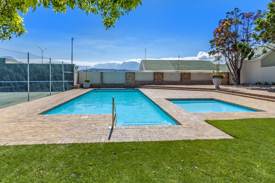 1 Bedroom Property for Sale in Greenways Golf Estate Western Cape